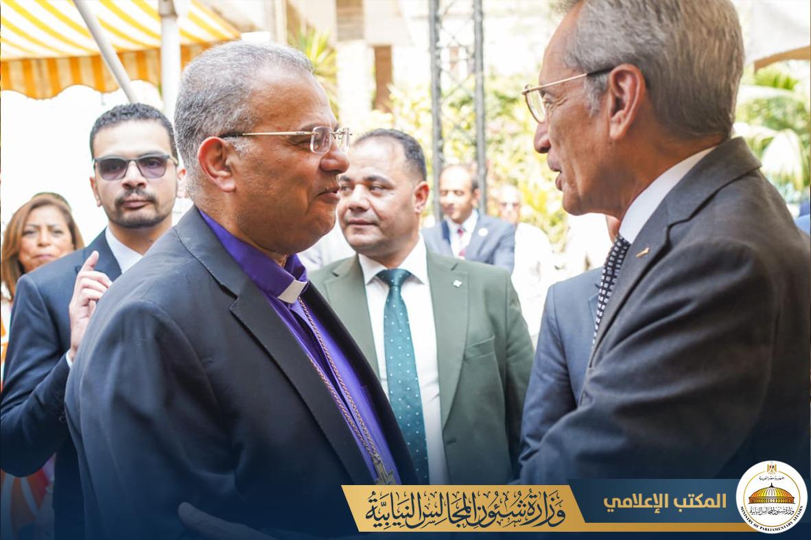 وزير الشئون النيابية يشارك باحتفالية الطائفة الإنجيلية بعيد القيام المجيد