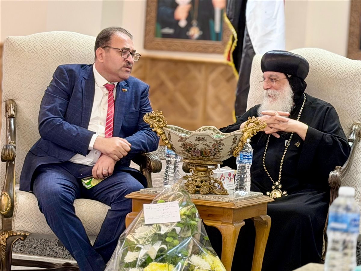 وفد حماة الوطن بالشيخ زايد يهنئ الأقباط بعيد القيامة المجيد