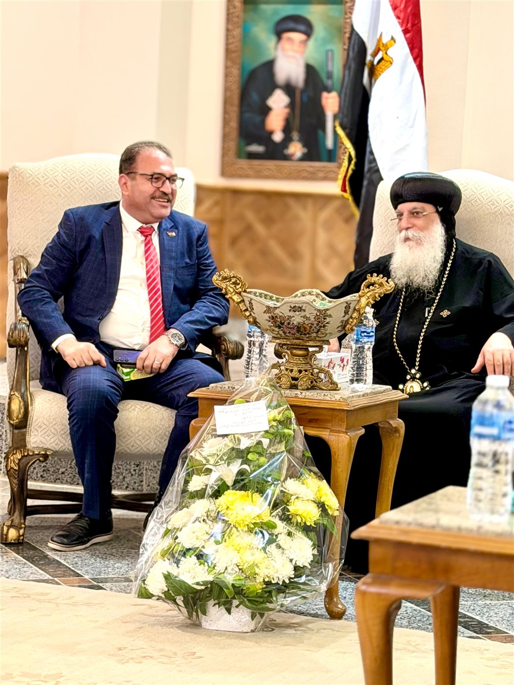 وفد حماة الوطن بالشيخ زايد يهنئ الأقباط بعيد القيامة المجيد