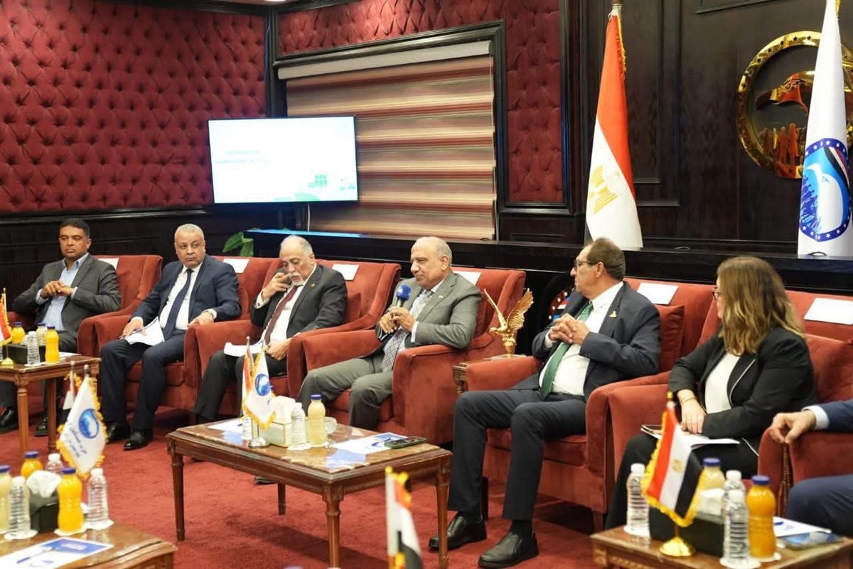 وزير المالية: سيتم تحويل العدادات الكودية لنظام الشرائح لكل من وفق أوضاعه&nbsp;