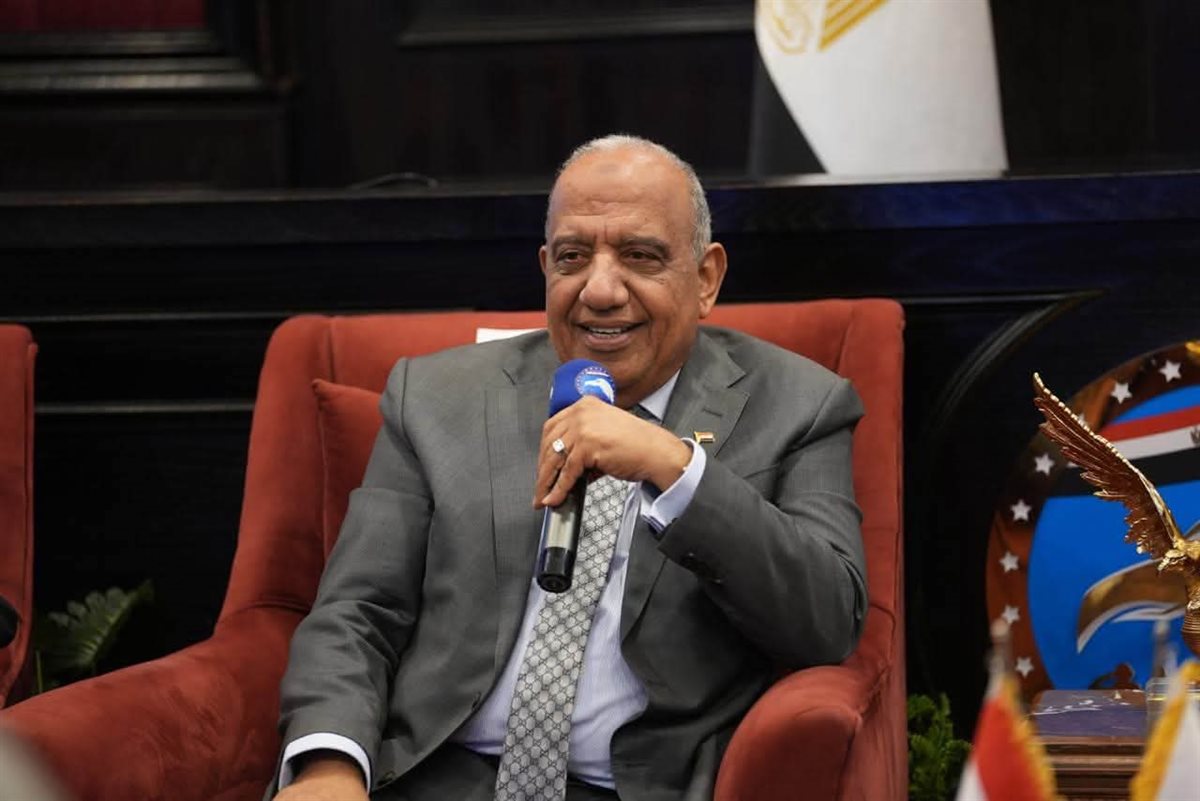 وزير المالية: سيتم تحويل العدادات الكودية لنظام الشرائح لكل من وفق أوضاعه