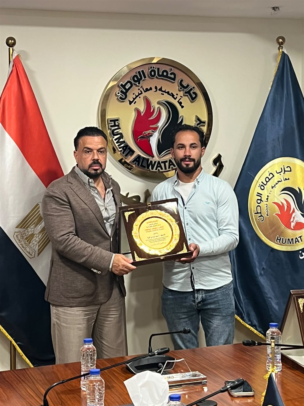 عقب إنقاذ اسرة من الغرق.. حماة الوطن يكرم شباب الغربية &nbsp;