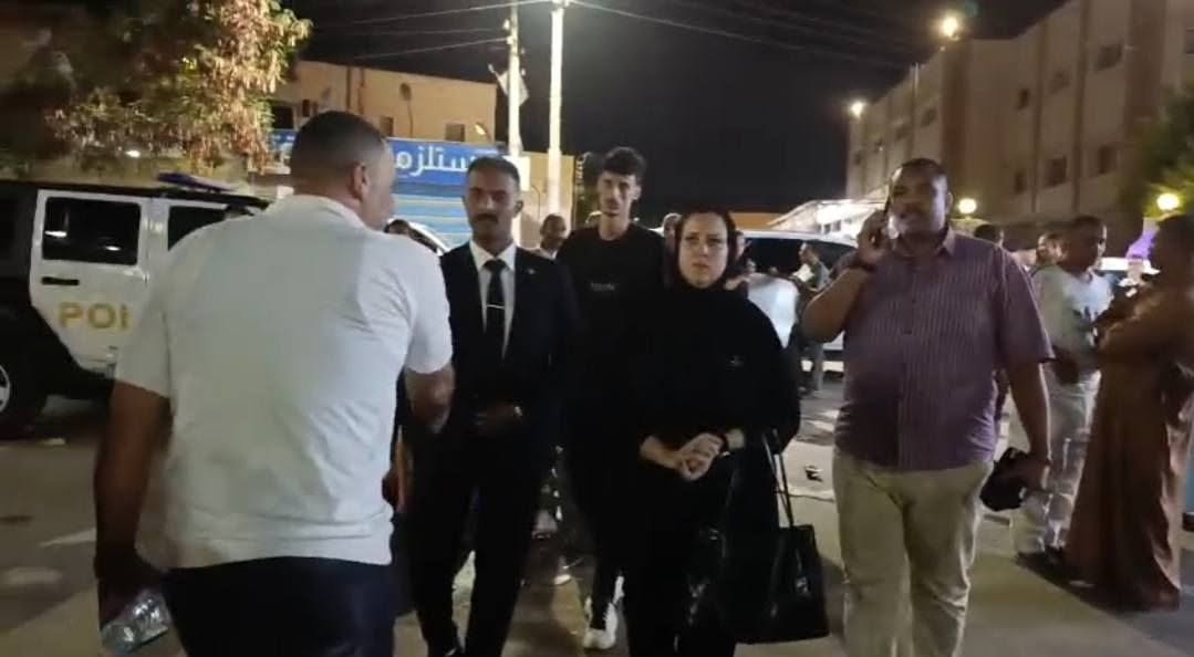 داليا سعد تتابع المصابين داخل المستشفى