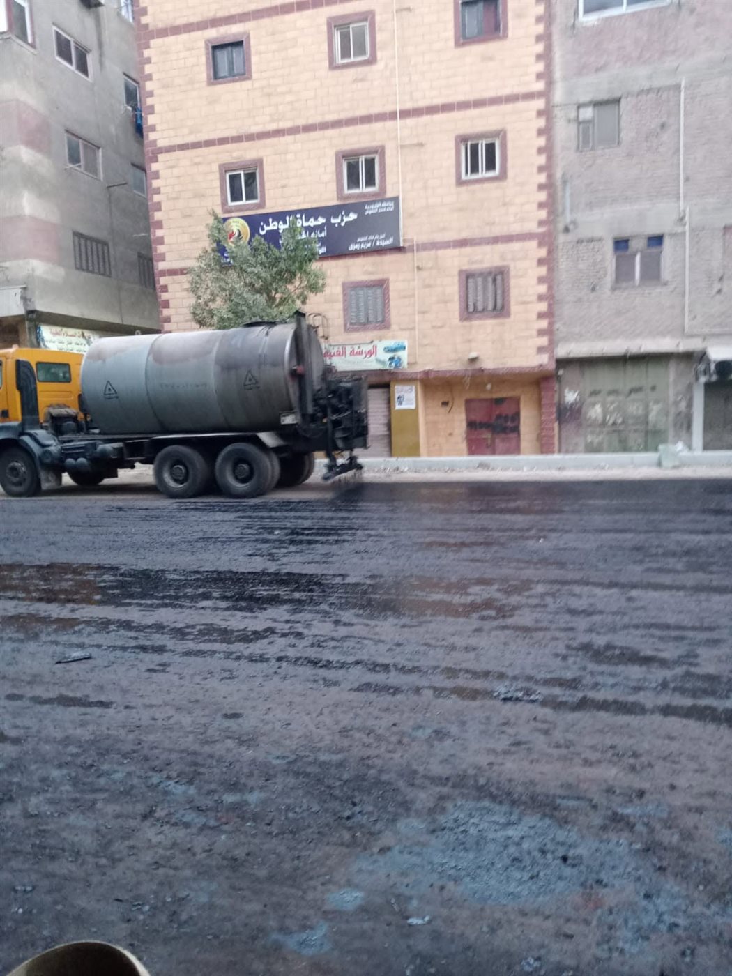 الطريق يساهم في تخفيف الزحام عن محور الخصوص رنين