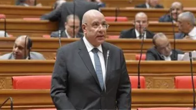 رئيس النواب يدعو رؤساء الأحزاب السياسية لموافاته بأسماء ممثليها بالمجلس