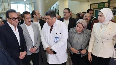 من أجل صحة أفضل .. غادة قنديل فى زيارة لمستشفى الباجور برفقة وزير الصحة