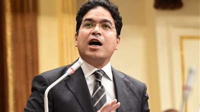 داوود ينتقد مناداة طارق الملا بـ«معالي الوزير» خلال مناقشة قانون الكهرباء