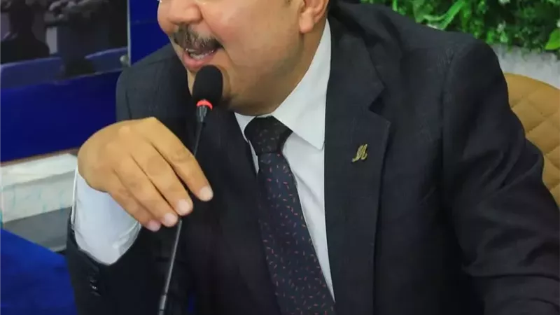 النائب ميشيل الجمل