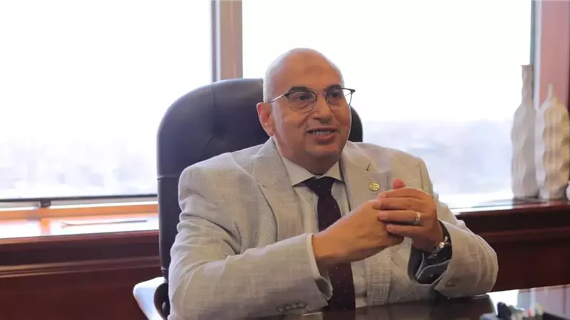 النائب أشرف عبد الغني