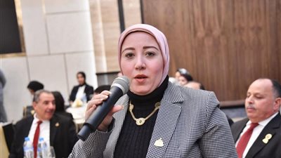  النائبة نهي الأزهري 