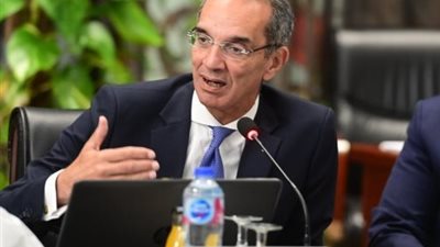 غياب وزير الاتصالات ورئيس الإعلام عن جلسة الشيوخ.. ووزير الشؤون يوضح السبب