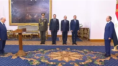  الدكتور حسين عيسى يؤدي اليمين الدستورية امام الرئيس عبد الفتاح السيسي