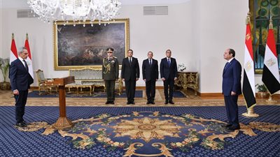 عقب حلف اليمين الدستوري .. السيرة الذاتية لوزير شئون المجالس النيابية