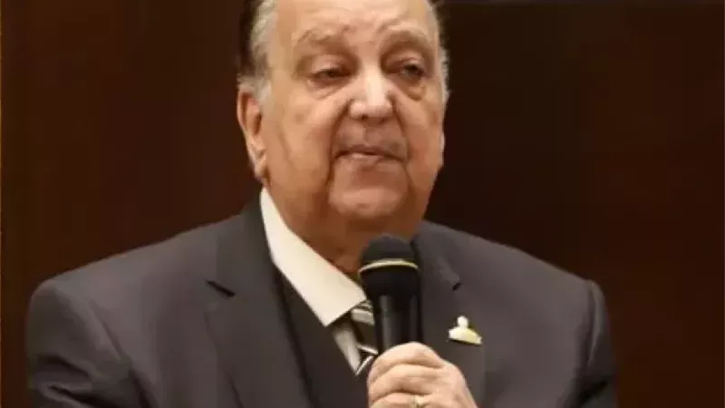 الدكتور نبيل دعبس