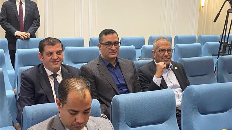 النائب محمود طاهر