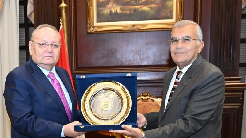 المستشارعصام فريد