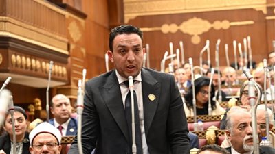 ر مصطفى أبو زهرة عضو مجلس الشيوخ 