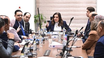 اجتماع لجنة السياحة والطيران المدني 