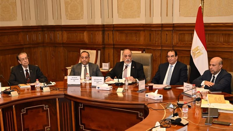 اجتماع  لجنة الإدارة