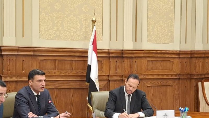 وزير الصناعة