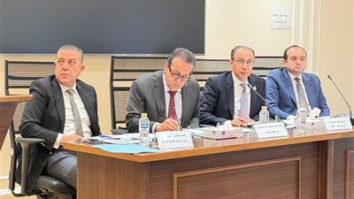 اجتماع لجنة الشئون الصحية 