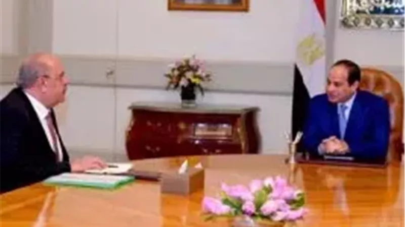 الرئيس السيسي والمستشار هشام بدوي