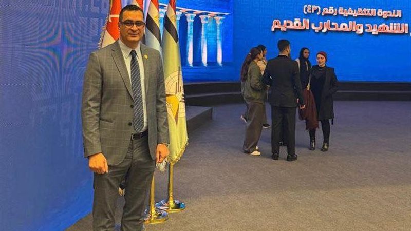 النائب محمود طاهر 