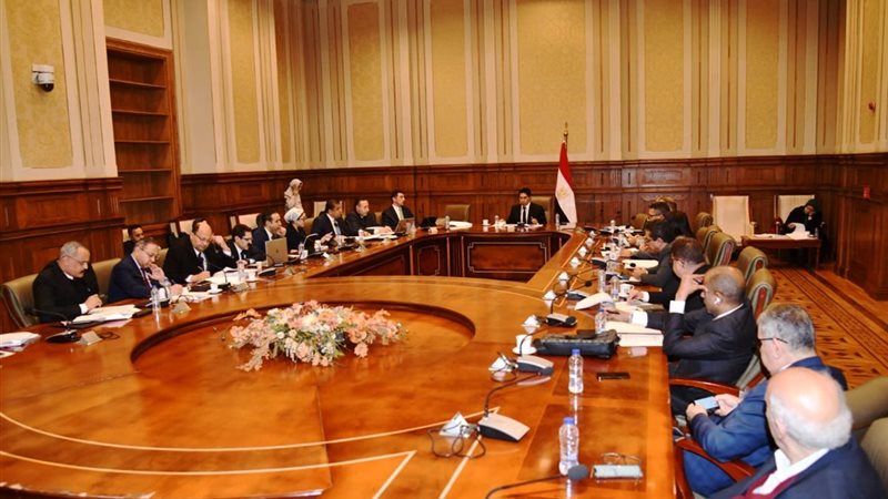 اجتماع لجنة الشئون