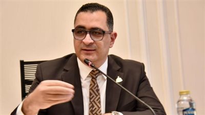 النائب محمود طاهر  