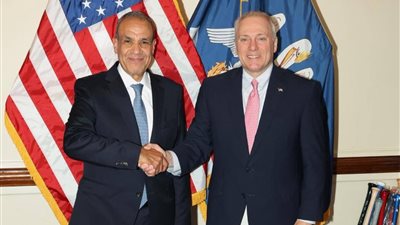 وزير الخارجية يلتقي زعيم الأغلبية الجمهورية بمجلس النواب الأمريكي