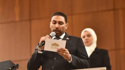 برلماني يطالب بالتحقق من هوية المنتقبات عند الدخول والخروج من المستشفيات 