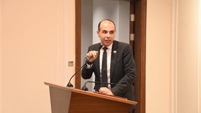 وزيرة الإسكان توجه بتشكيل لجنة فنية مكبرة لمعاينة مشكلات الصرف بقرى السنطة