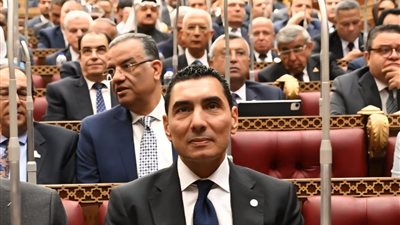 وزير الشباب والرياضة  