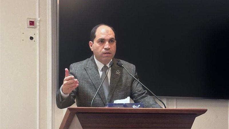  النائب عمرو درويش