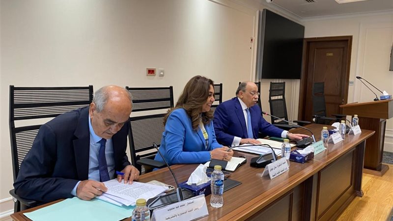  اجتماع لجنة الادارة