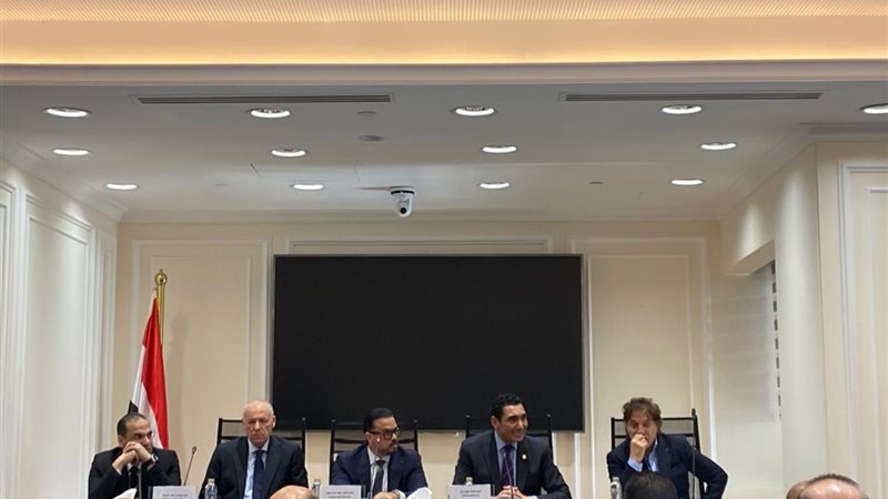 وزير الشباب والرياضة