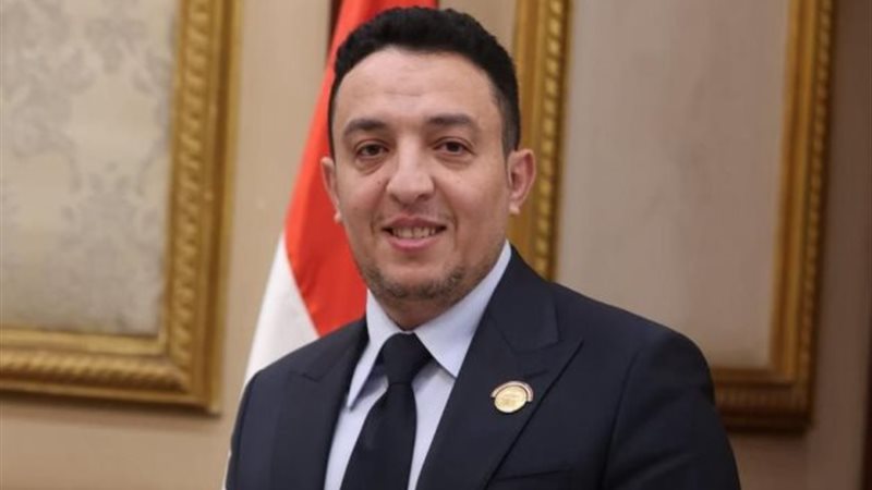 النائب  مصطفى أبو