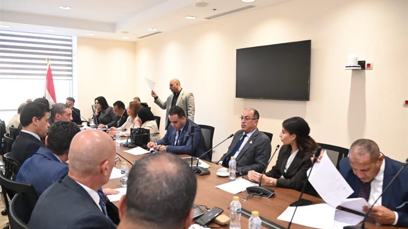 اجتماع لجنة الشباب