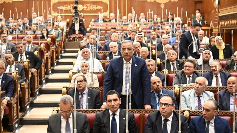 الكاتب الصحفي محمود مسلم 