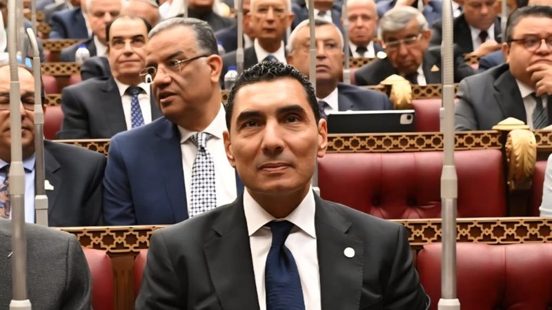 وزير الشباب والرياضة