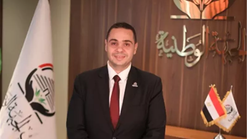 النائب عادل عتمان