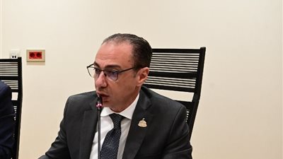 رئيس لجنة الشؤون الصحية  