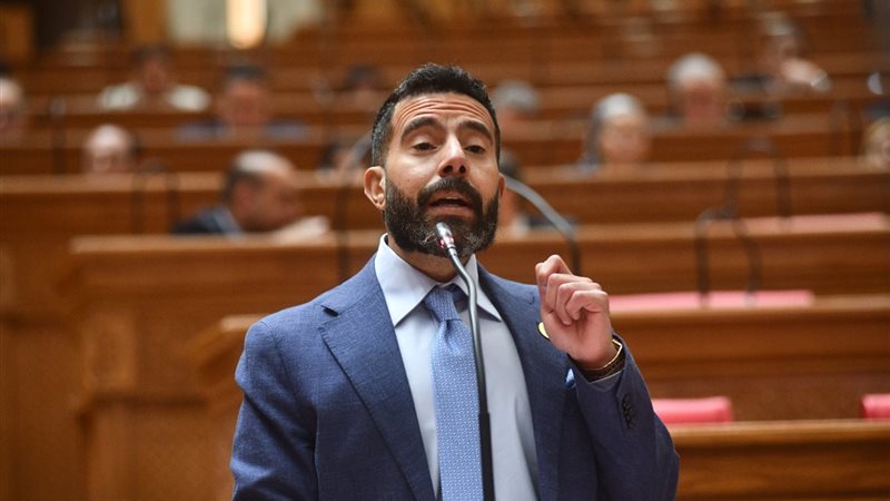 النائب إسلام قرطام 