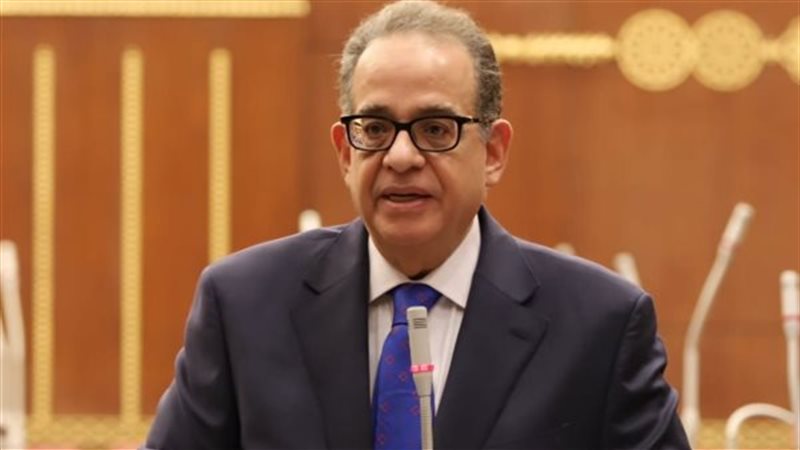 النائب طارق عبدالعزيز