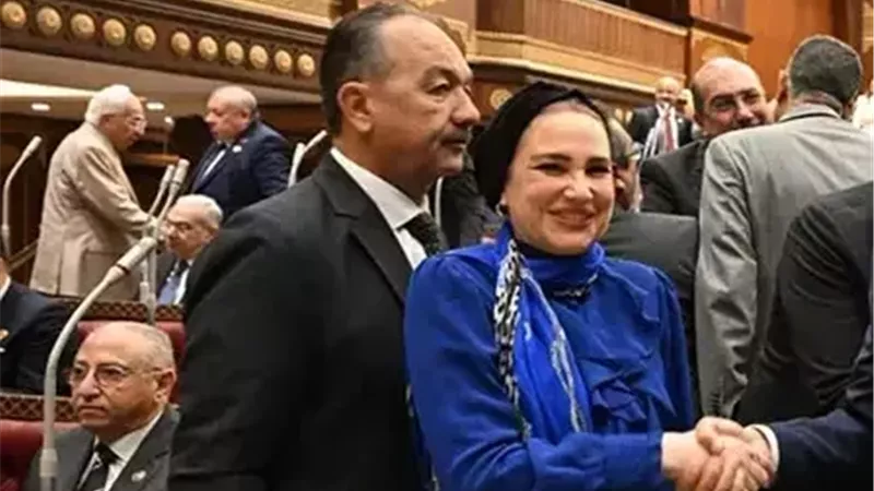 النائبة رانيا عز الدين