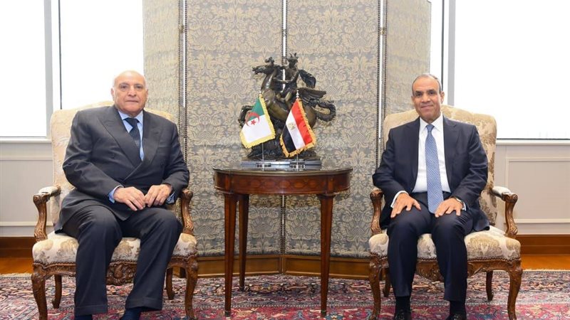 وزير الخارجية و وزيرالشئون الخارجية الجزائري