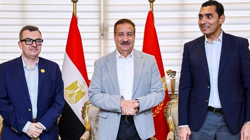 الدكتور أحمد رستم ووزير الشباب والرياضة ومحافظ بورسعيد 