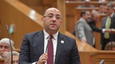 النائب أحمد العطيفي  