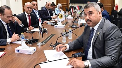 اجتماع لجنة النقل والمواصلات  