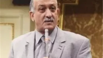 النائب هشام عمارة  